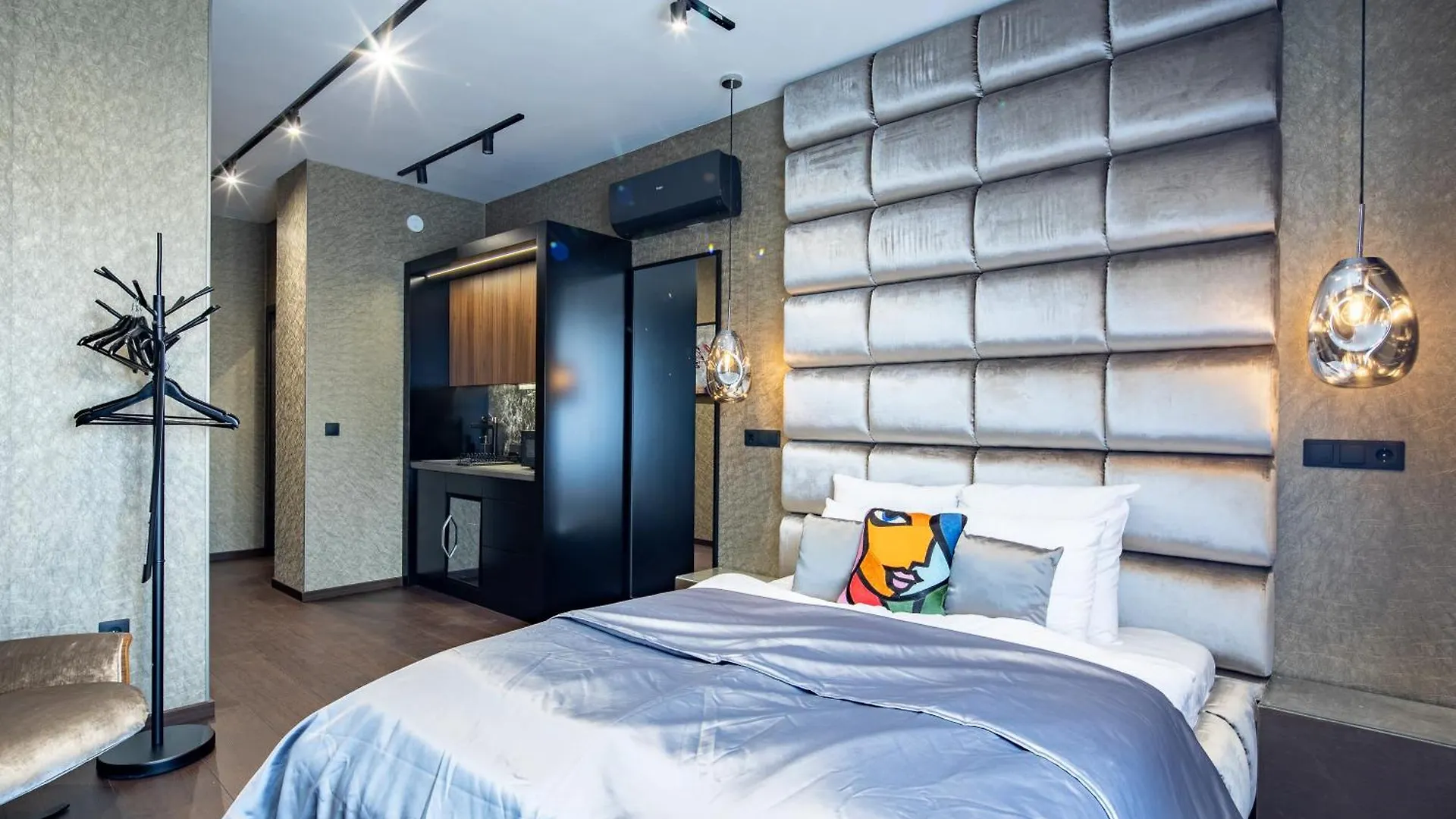 Extreme Central Luxury Budapest 0*,
