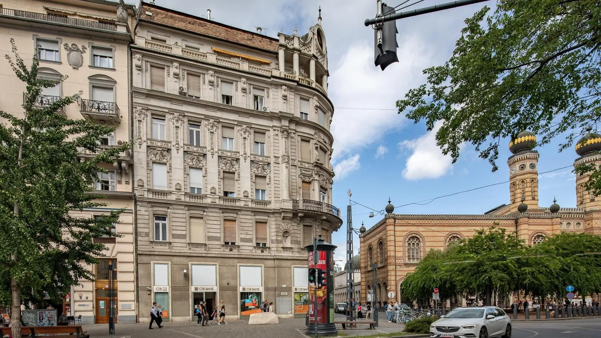 Extreme Central Luxury Budapest Apartment