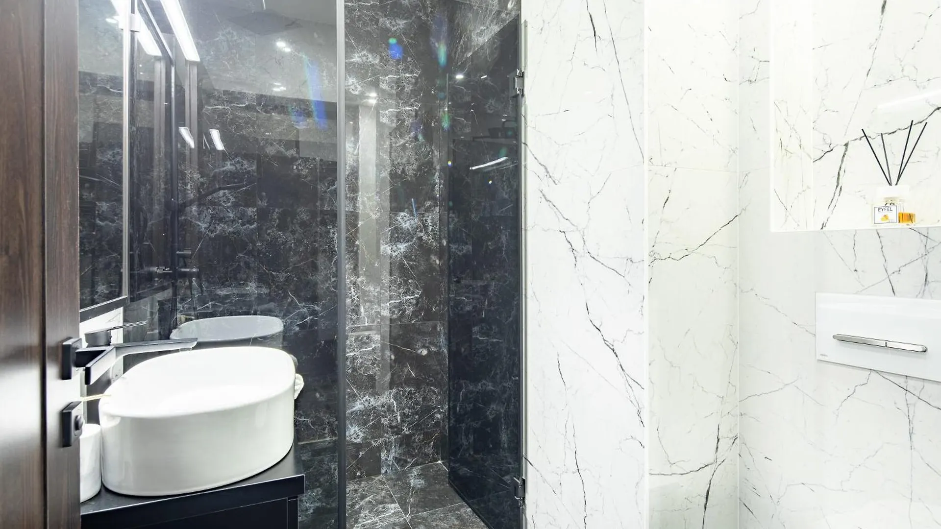 Extreme Central Luxury Budapest 0*,  Hungary
